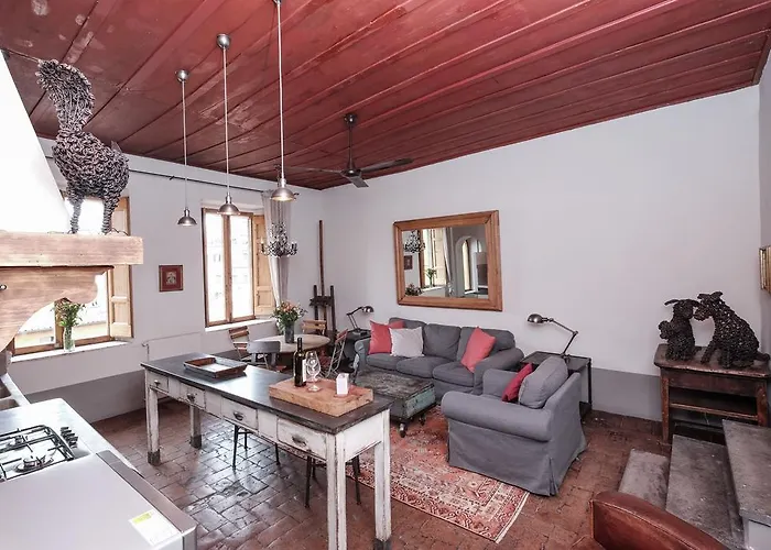 Piazza Navona Artist Loft