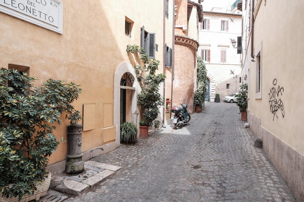 Piazza Navona Artist Loft * Rome